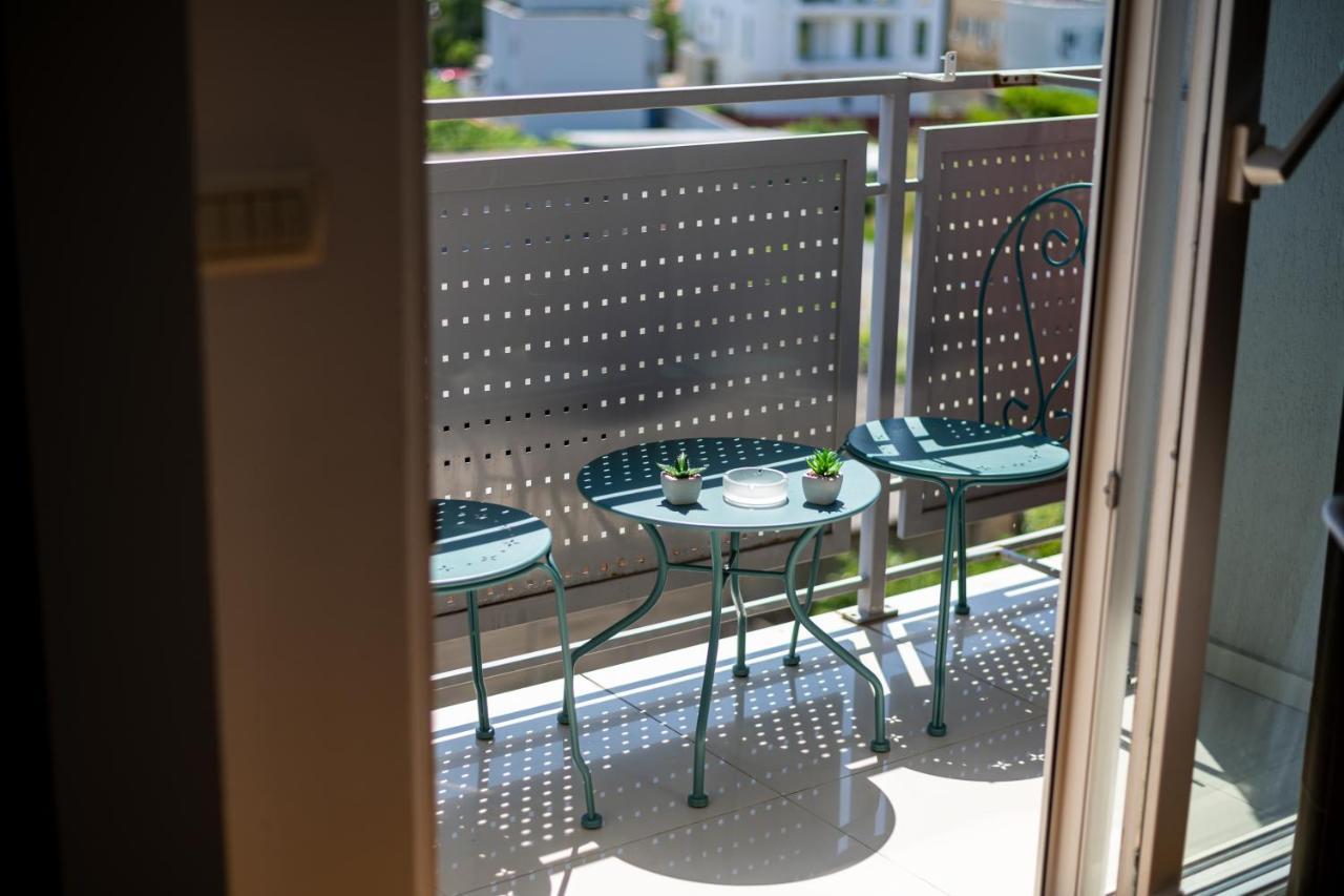 Business And Travel Lounge With Private Parking Apartament *